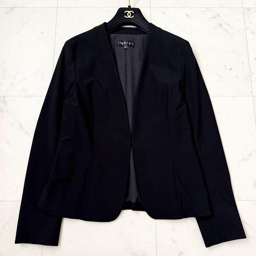 極美品❤️2024　INDIVI インディヴィ　パンツスーツ　ノーカラー　黒