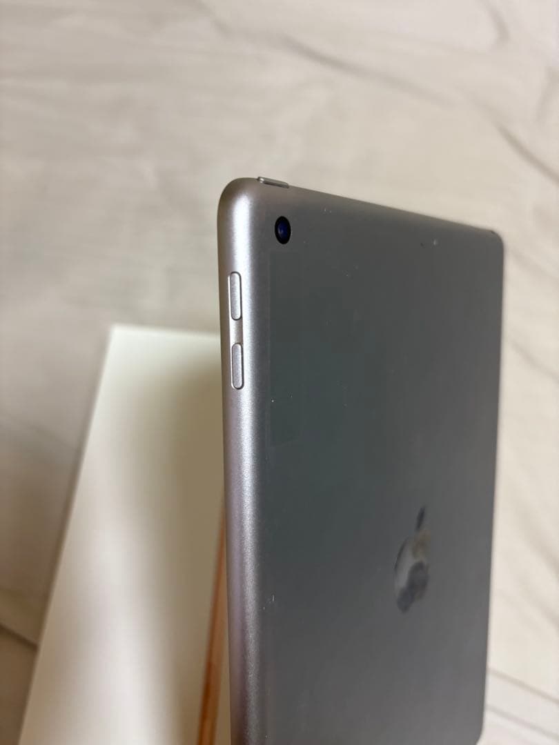 ぴ*様 Apple iPad 第６世代32GB