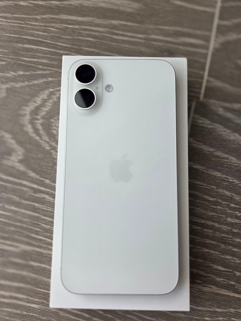 iPhone16Plus 128GB ホワイト 美品