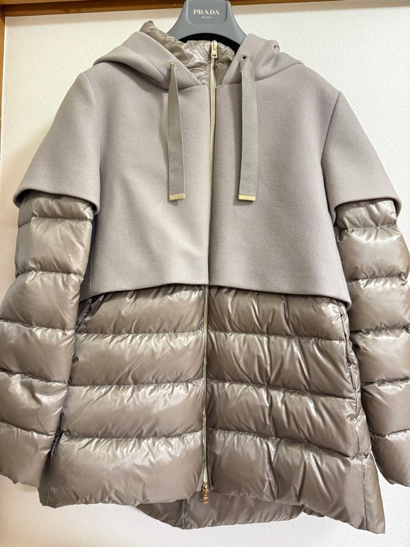 【HERNO】　ヘルノ　ダウンコート　切替ダウン　44 ベージュ