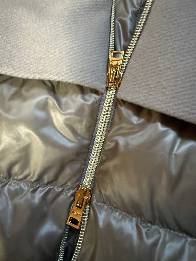 【HERNO】　ヘルノ　ダウンコート　切替ダウン　44 ベージュ