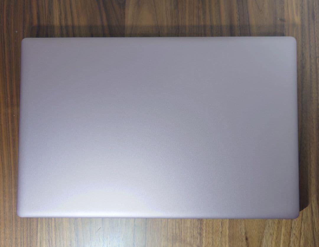 ★中古・美品：色が綺麗な薄型ノートパソコン、ノーブランドローズゴールド2024年