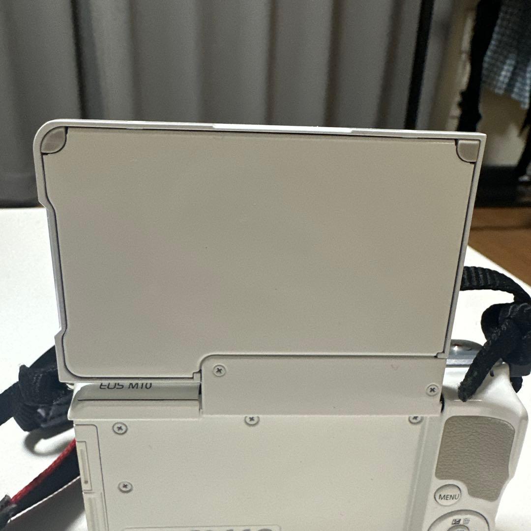 【美品】Canon 一眼レフカメラミラーレス　EOSM10