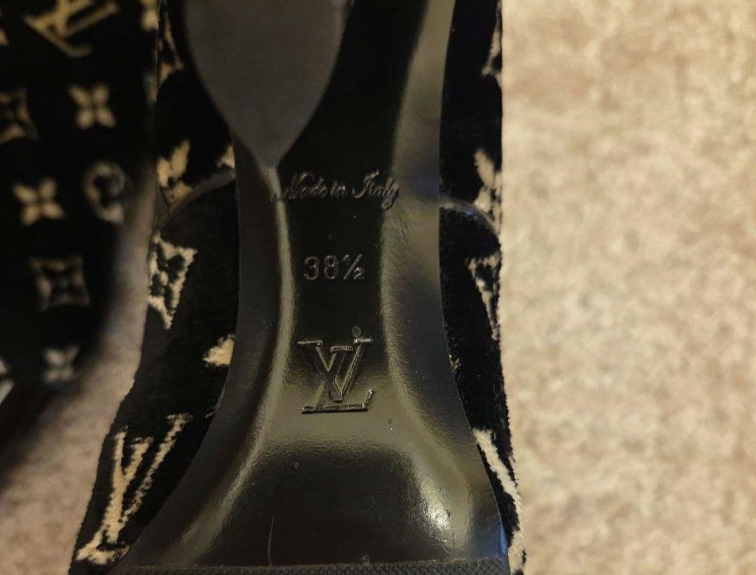 ルイ・ヴィトン　スエードショートブーツ