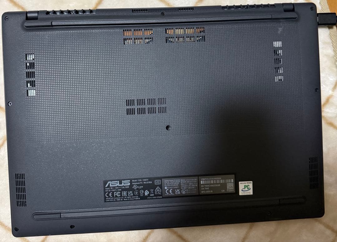 Windowsノート本体 ASUS Gaming V16 V3607VH-C5161R5050W