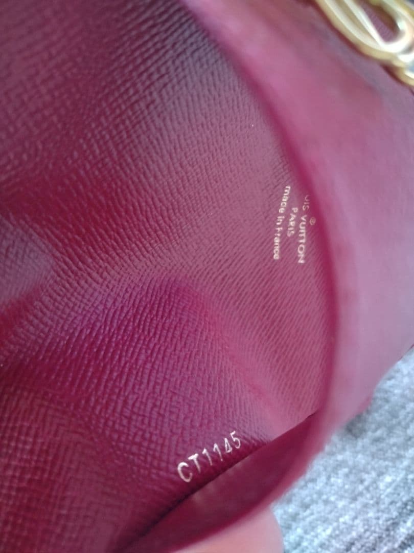 未使用　ルイ・ヴィトン　モノグラム柄キーケース4連　名前刻印有り