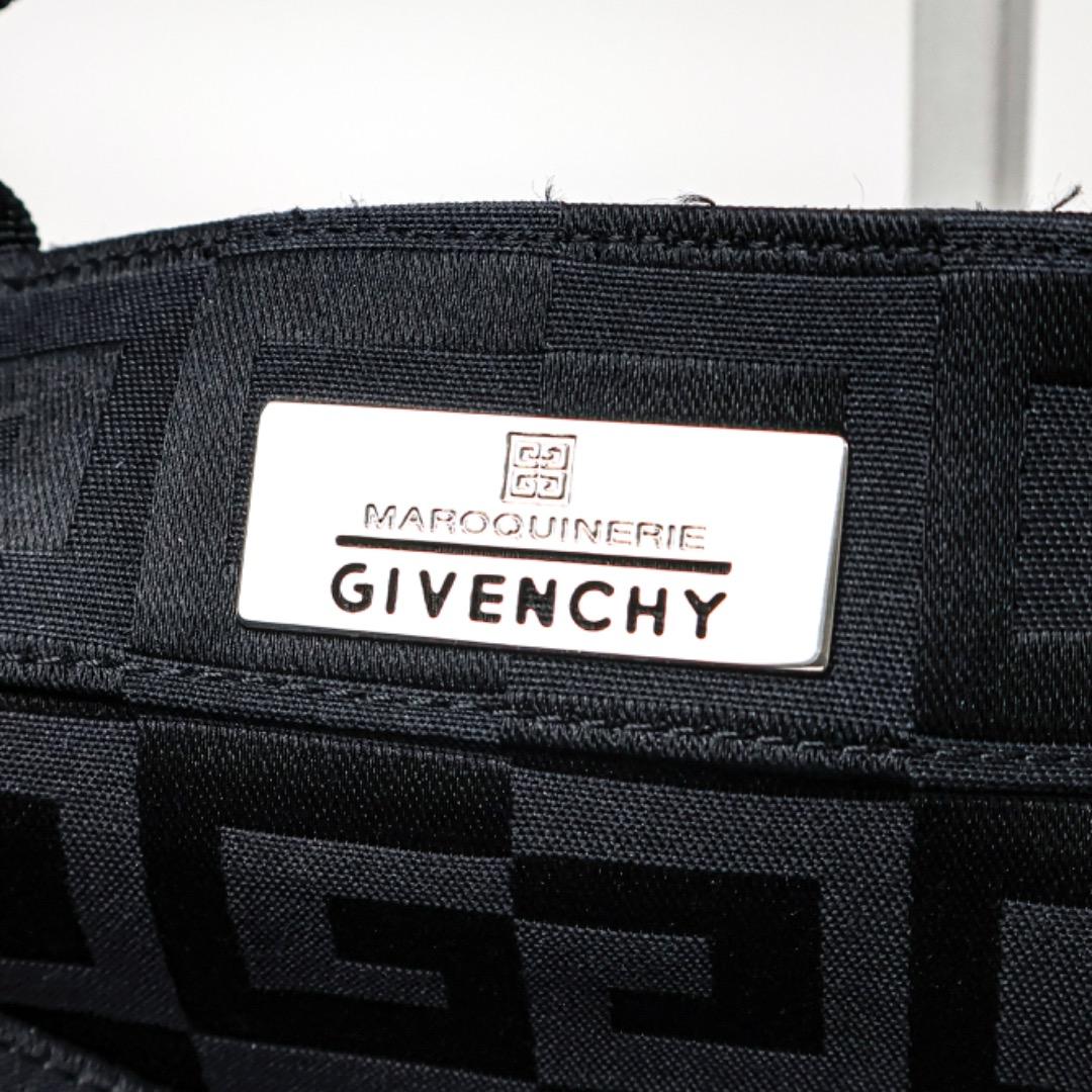 H5127-16◾️ジバンシー　総柄　Gロゴ　キャンバスハンドバッグ