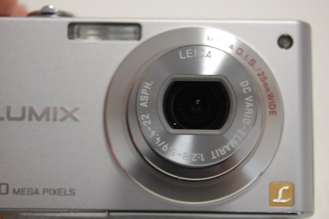 ＜中古完動品＞Panasonic DMC-FX37 シルバー