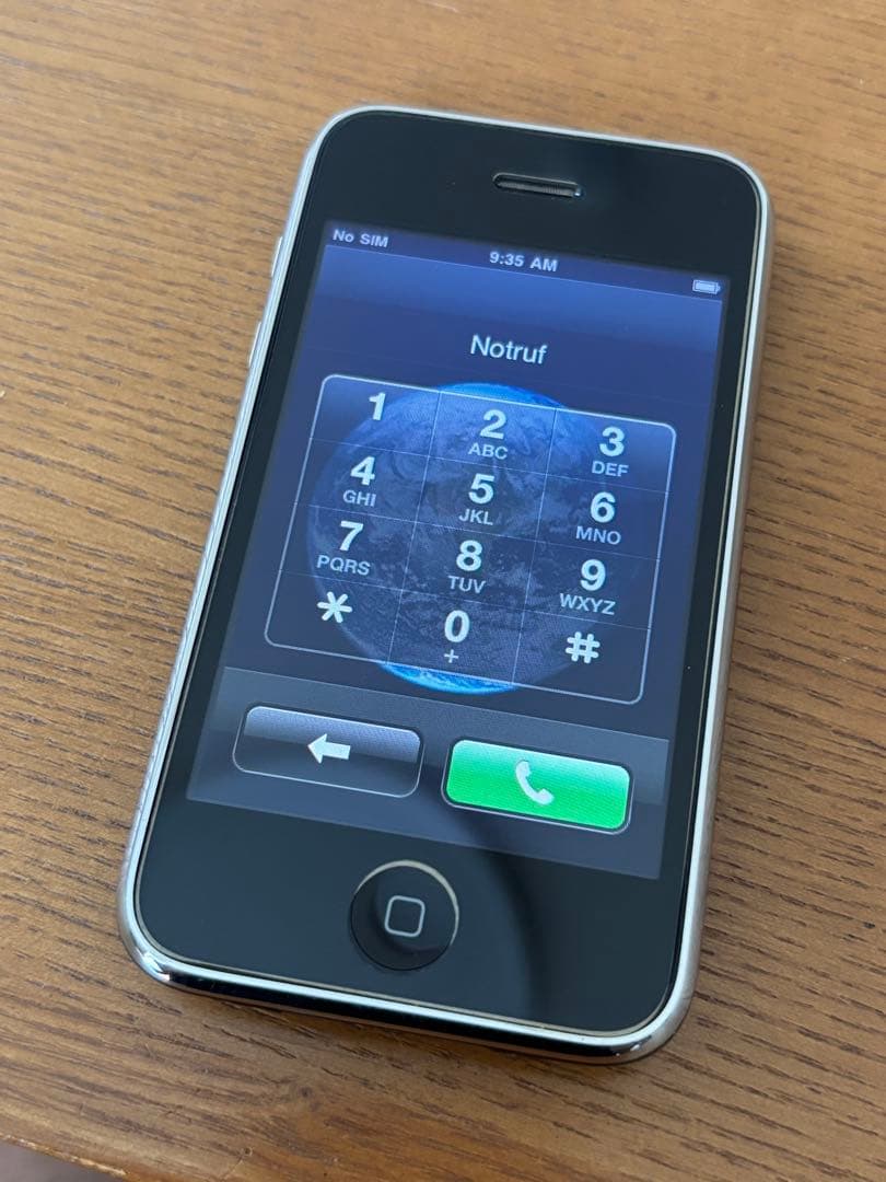 Apple iPhone 3G 16GB ブラック　ケーブル付き