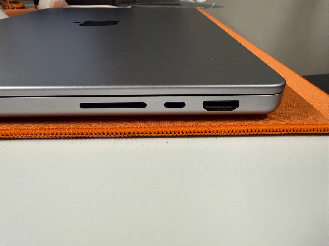 Apple MacBookPro 2021 14インチ M1Pro 16/512