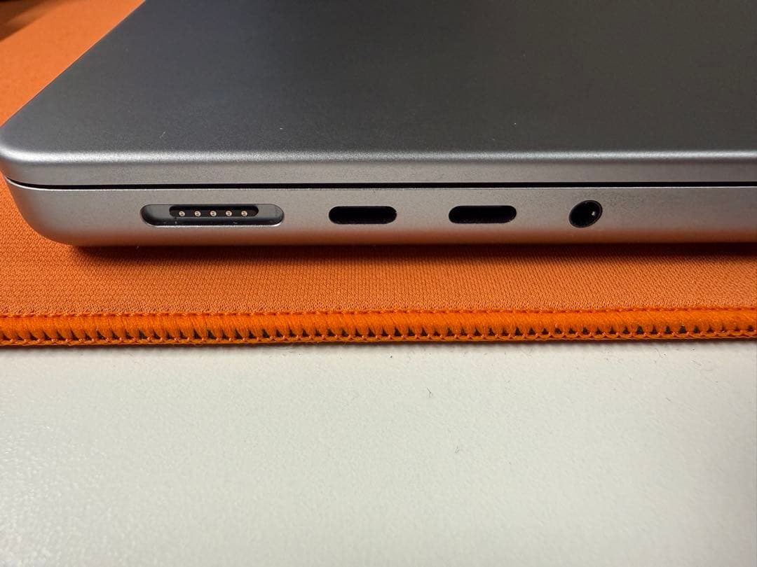 Apple MacBookPro 2021 14インチ M1Pro 16/512