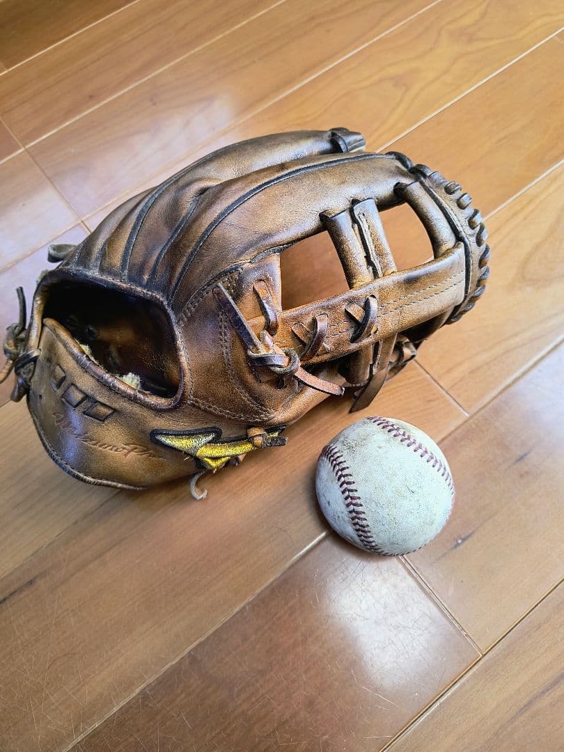 ミズノプロ　硬式　内野手グローブ　最高品質　嬉しい型良好！　硬式球おまけ