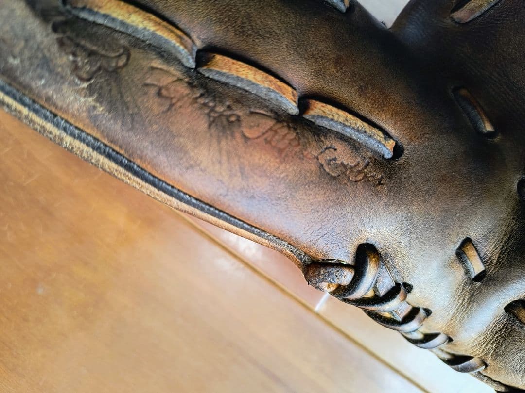 ミズノプロ　硬式　内野手グローブ　最高品質　嬉しい型良好！　硬式球おまけ