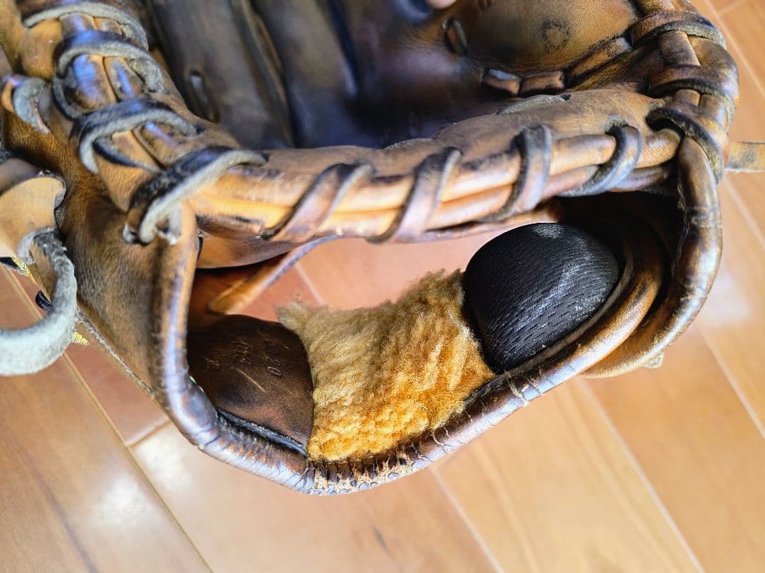 ミズノプロ　硬式　内野手グローブ　最高品質　嬉しい型良好！　硬式球おまけ