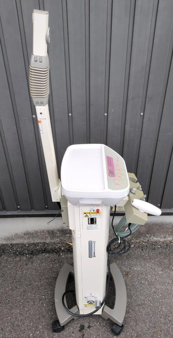 tami様［通電のみ］タカラベルモント 美顔器 エスティエトロワ