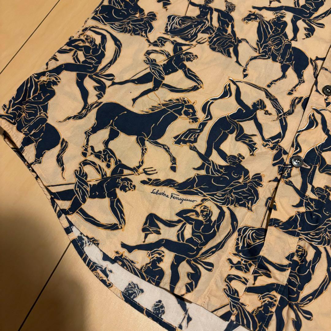 【極美品】フェラガモ 総柄シャツ サーモンピンク