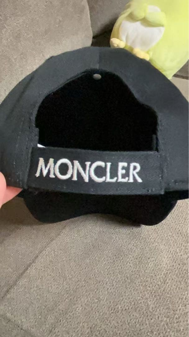 MONCLER ブラック キャップ フリーサイズ　男女兼用