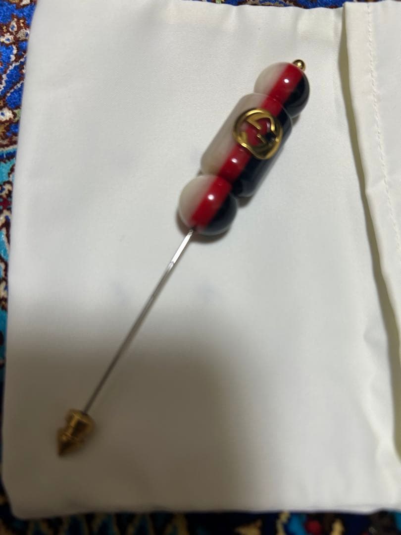 グッチ　新品未使用　ピンブローチ