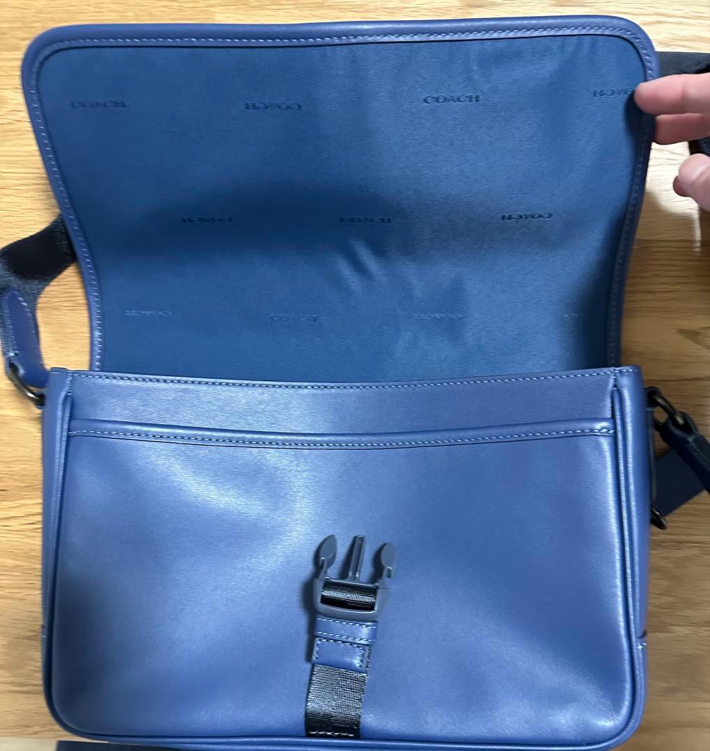 【新品】【未使用】Coach コーチ メンズ メッセンジャーバッグ ブルー