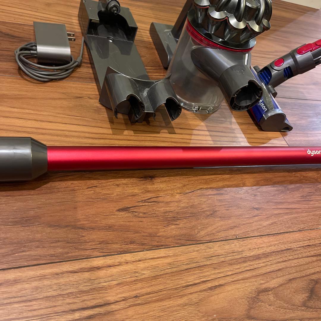 使用回数少 dyson ダイソン SV10K v8 slim fluffy