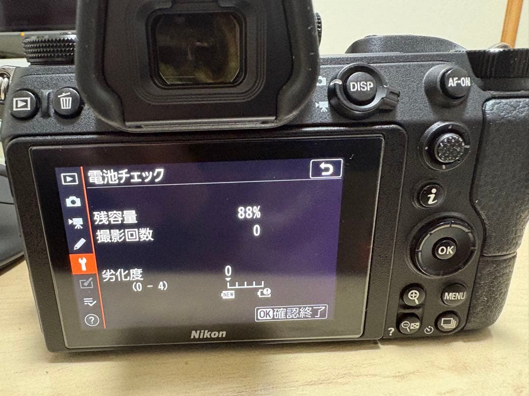 Nikon Z 6 本体 + バッテリー2個 + XQDカード、カードリーダー