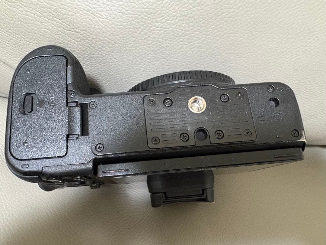 Nikon Z 6 本体 + バッテリー2個 + XQDカード、カードリーダー