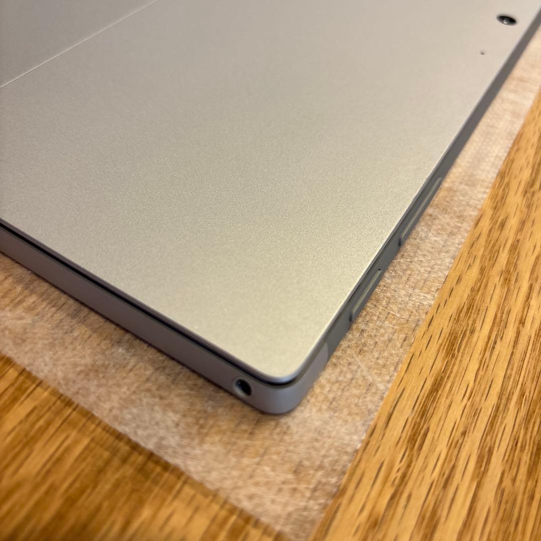 【週末値下げ】Microsoft Surface Pro 7 256GB 8GB