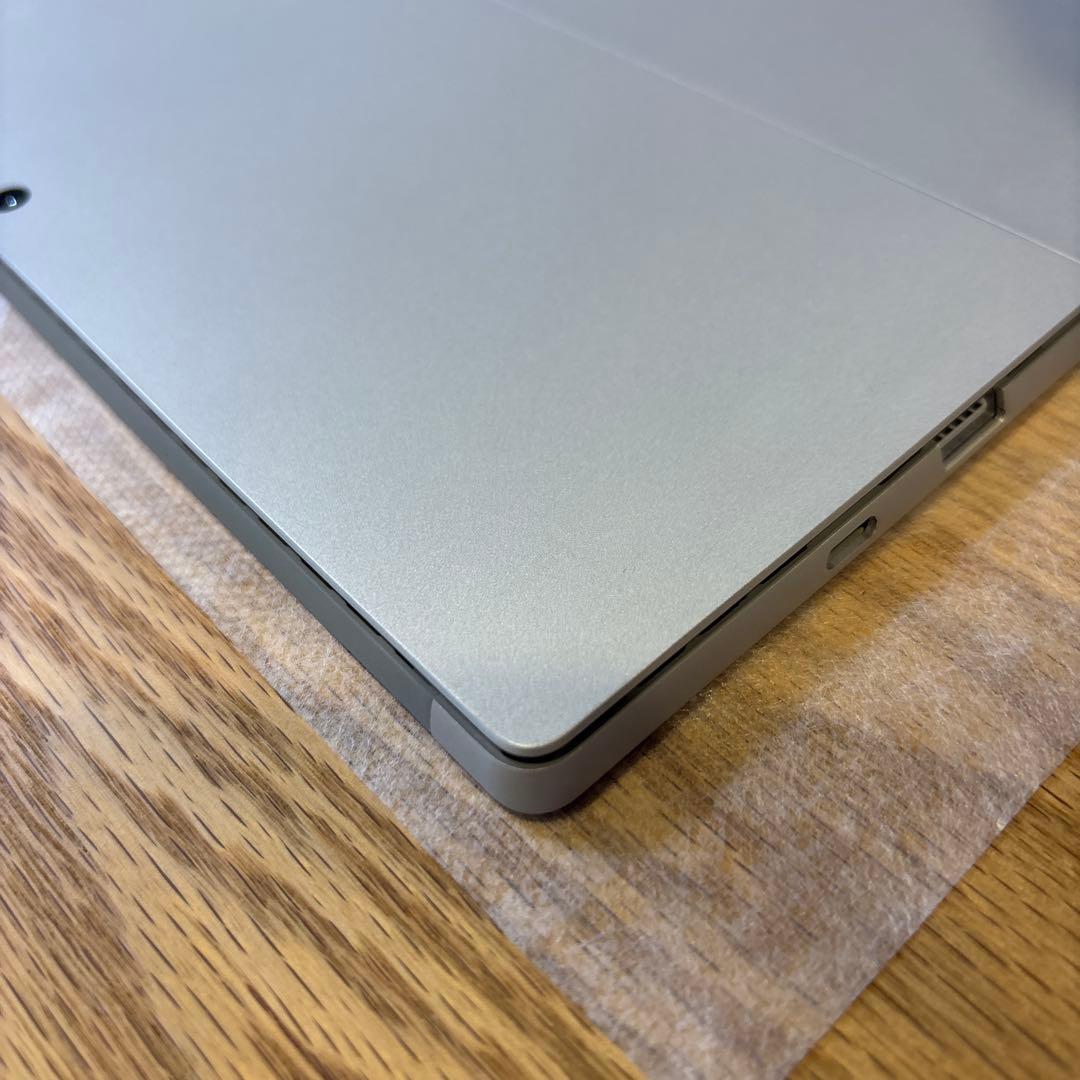 【週末値下げ】Microsoft Surface Pro 7 256GB 8GB