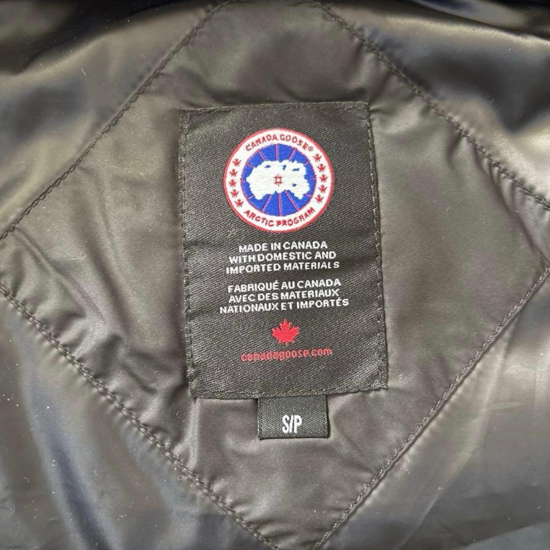 カナダグース フード付きダウンジャケット