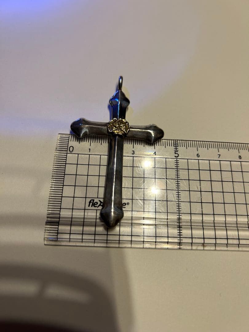 N*️様 ローズクロス カスタムネックレス（イーグルフック・赤ビーズ）