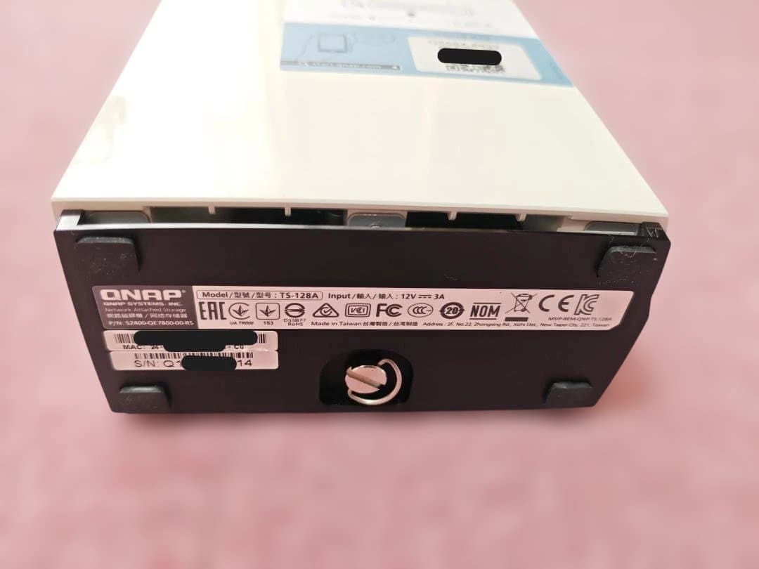 QNAP TS-128A NAS 本体