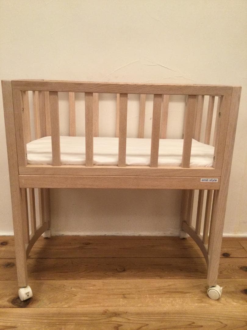 アミリ amilystyle キャスター付きベビーベッド