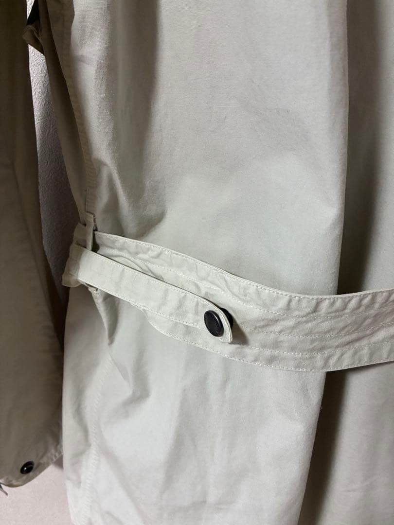 バブアー　インターナショナル　Lサイズ ライトグレー