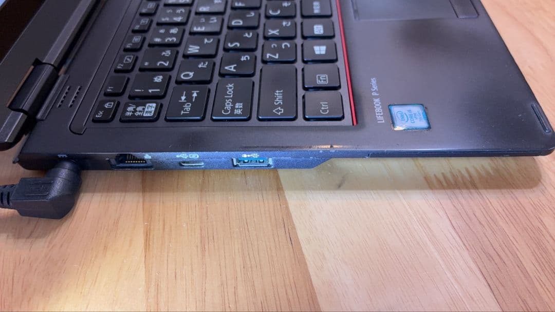 軽量薄型☆富士通 P727 Core i5 7300U 8GB / SSD128