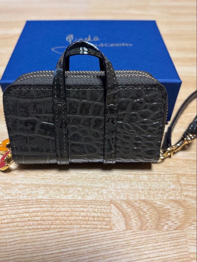 ロベルタ　マルチスマートキーケース TOKYO バンビーナ