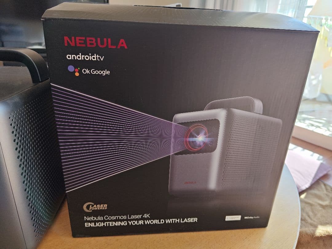 NEBULA Cosmos Laser 4K プロジェクター 本体