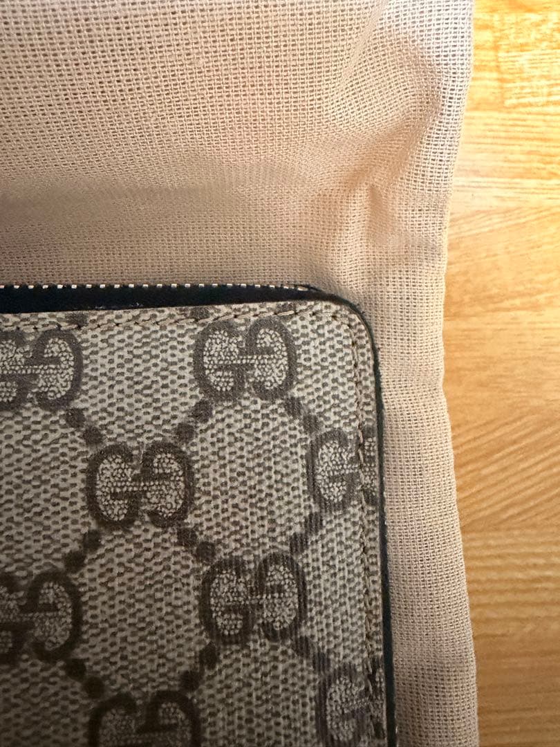 GUCCI GGキャンバス レザー 長財布