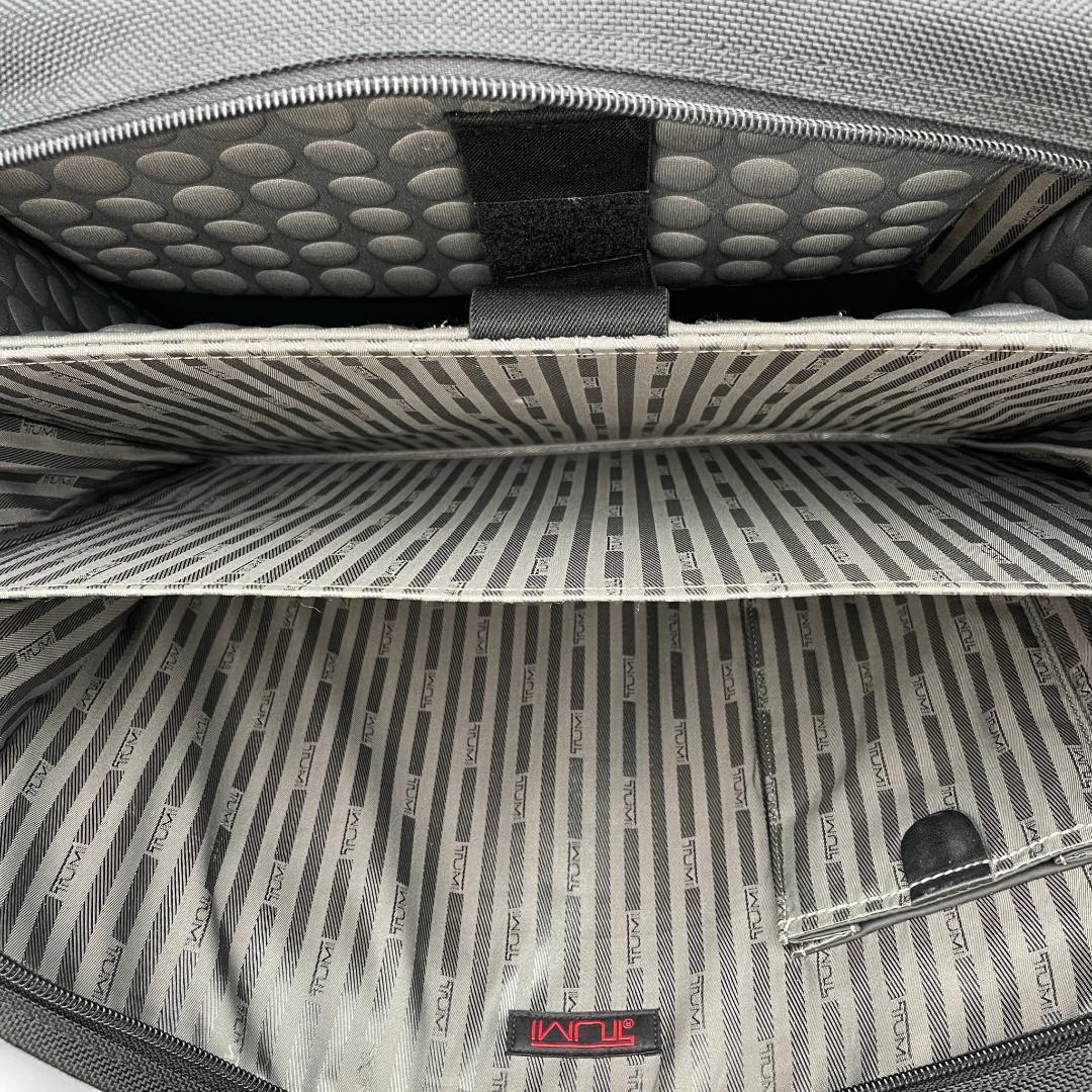 良品 TUMI ビジネスバッグ ナイロン ブラック エクスパンダブル