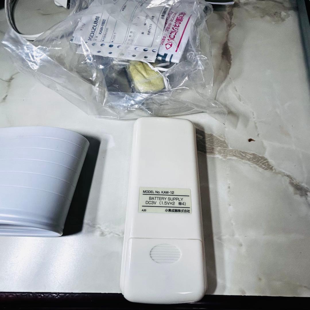 極美品 ウィンドウエアコン KOIZUMI KAW-1602 窓用 2020年製