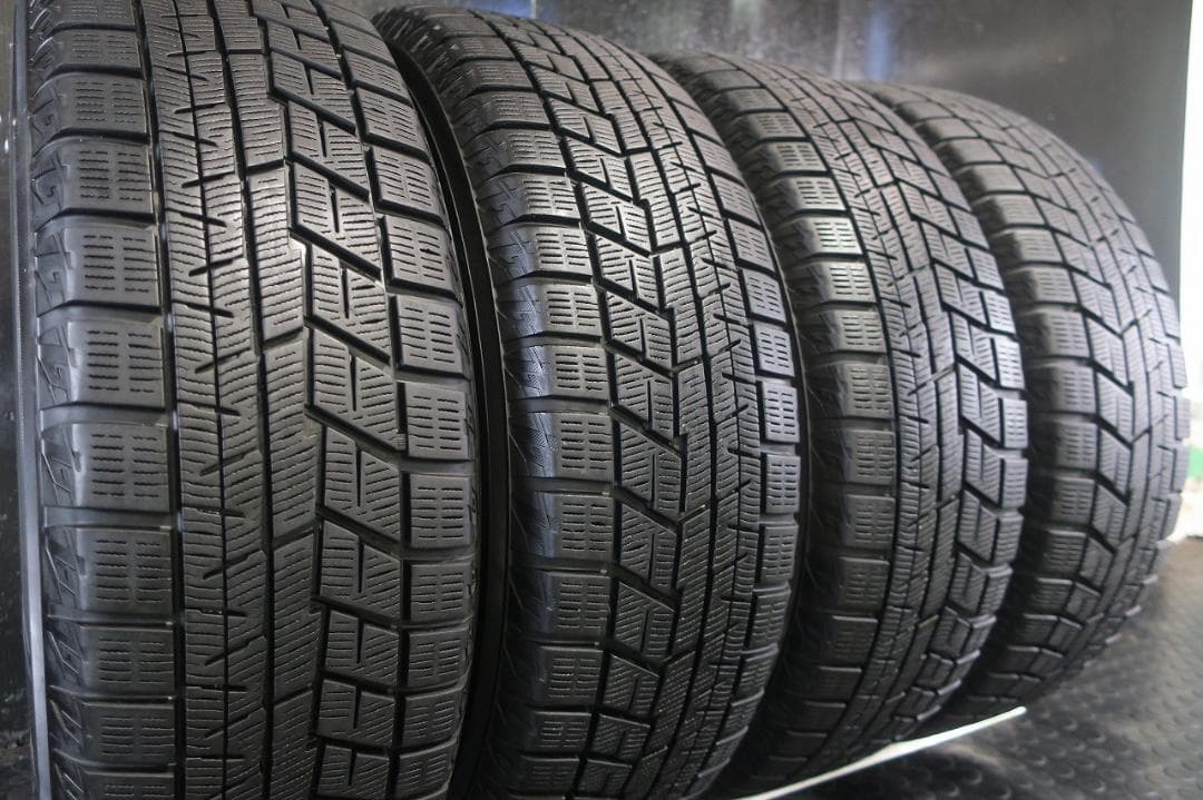 日産純正 C26 セレナ 後期 22年製 国産スタッドレス 195/60R16