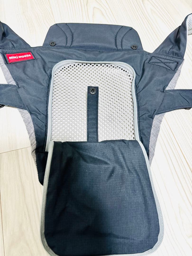 【美品 箱つき】ミキハウス×ポグネー ベビーキャリア 抱っこひも