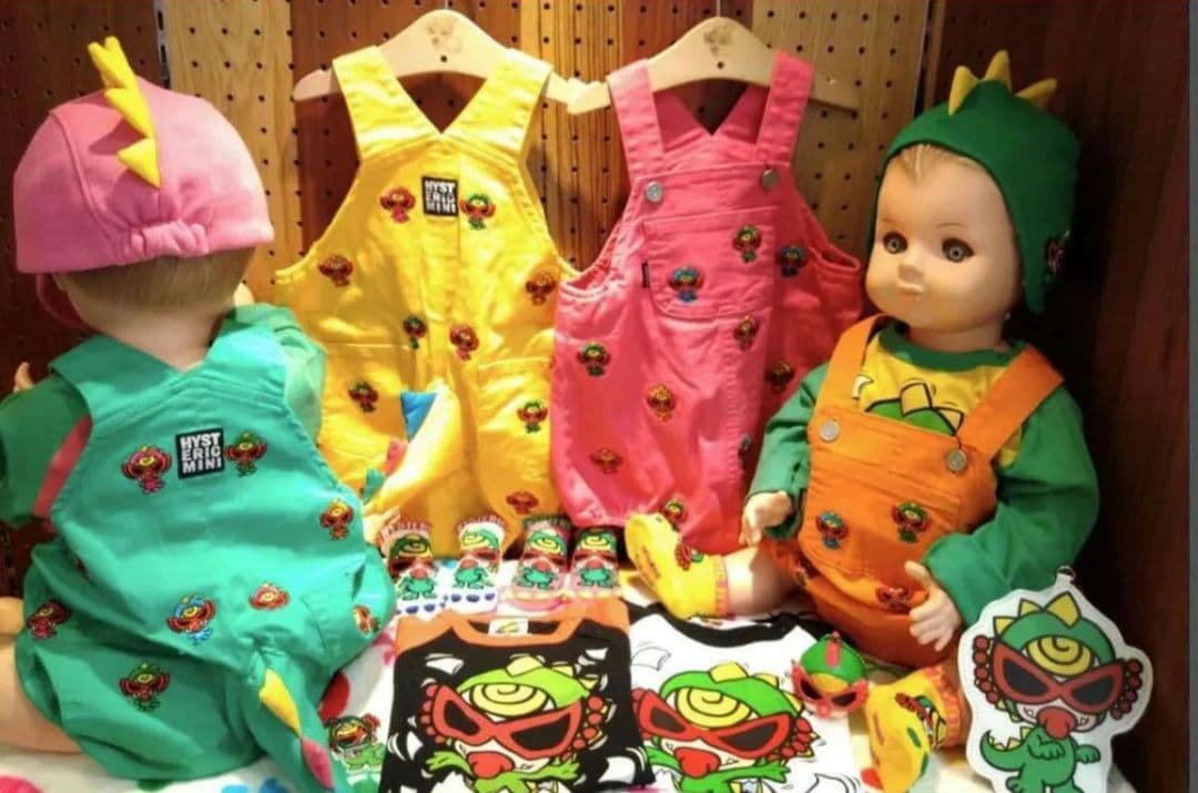 « 美品 » ヒステリックミニ ミニラ 刺繍ダルマ 恐竜 サロペット 緑 最安値