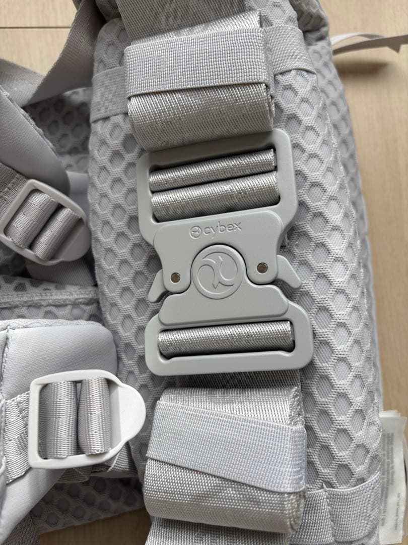 cybex コヤキャリア　サイベックス　抱っこ紐　サンダーグレー