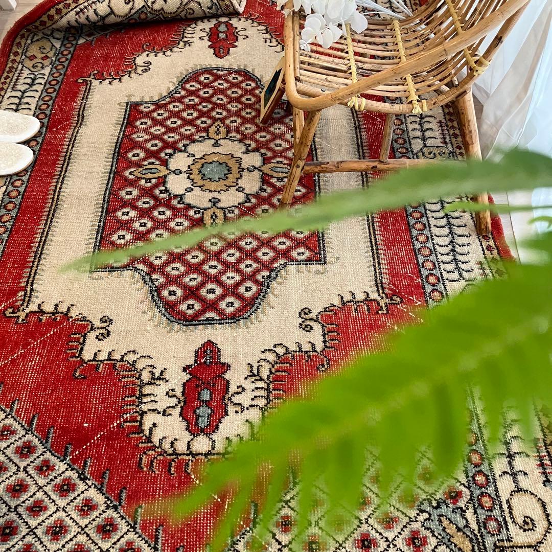 クラシカル柄✳︎117×209✳︎ 華やかレッド　ブラウン　トルコヴィンテージラグ