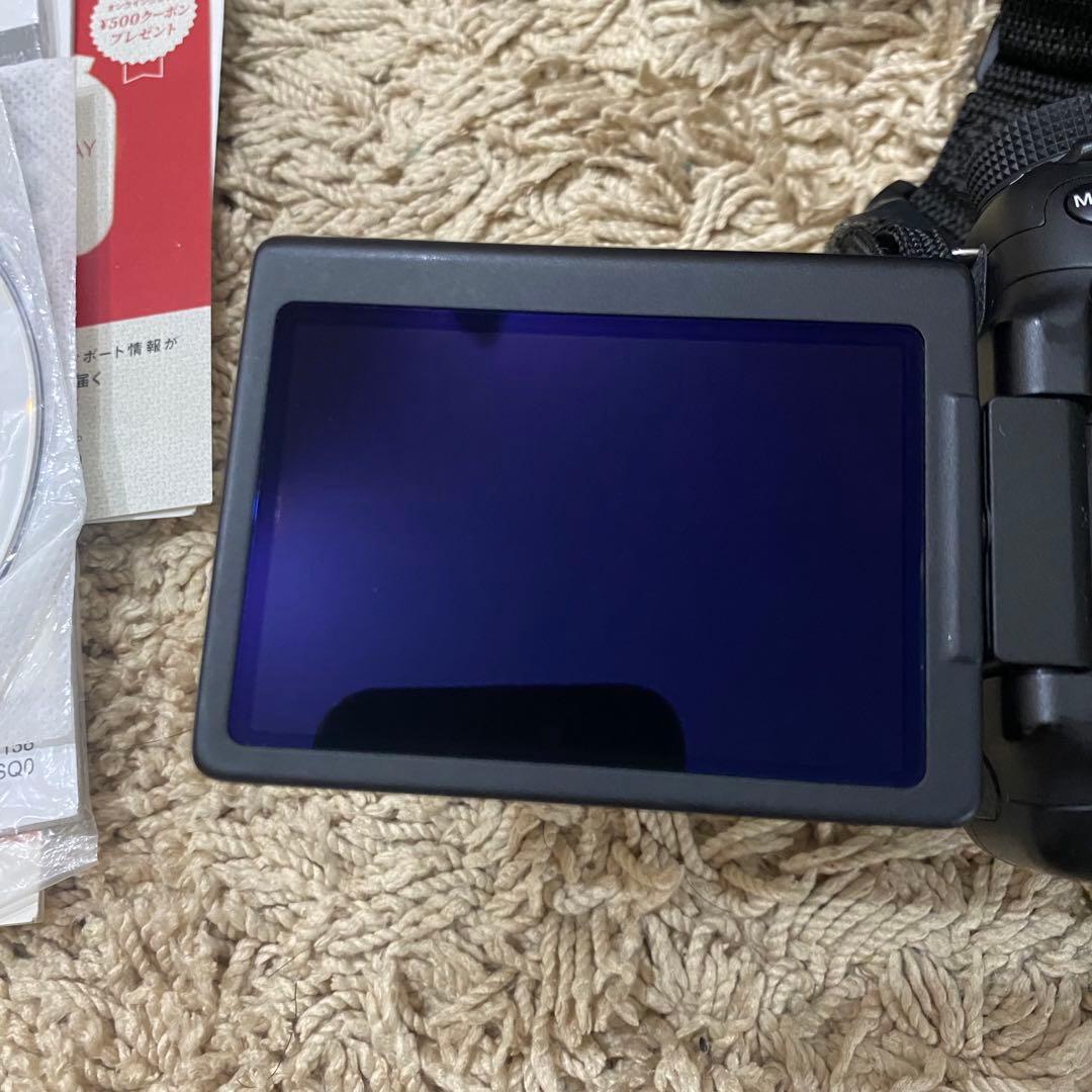 Canon EOS 70D キヤノン　ボディ　バッテリー　本体