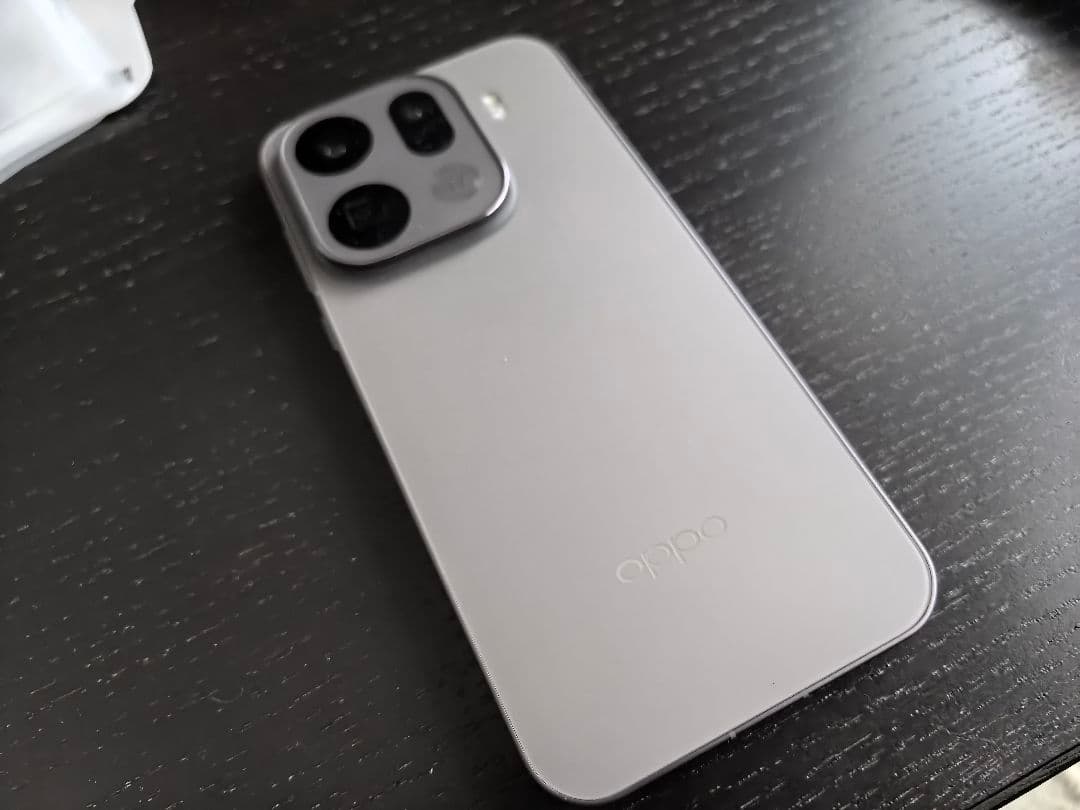 Oppo Find X9 Pro 中国版 12GB/512GB チタン色