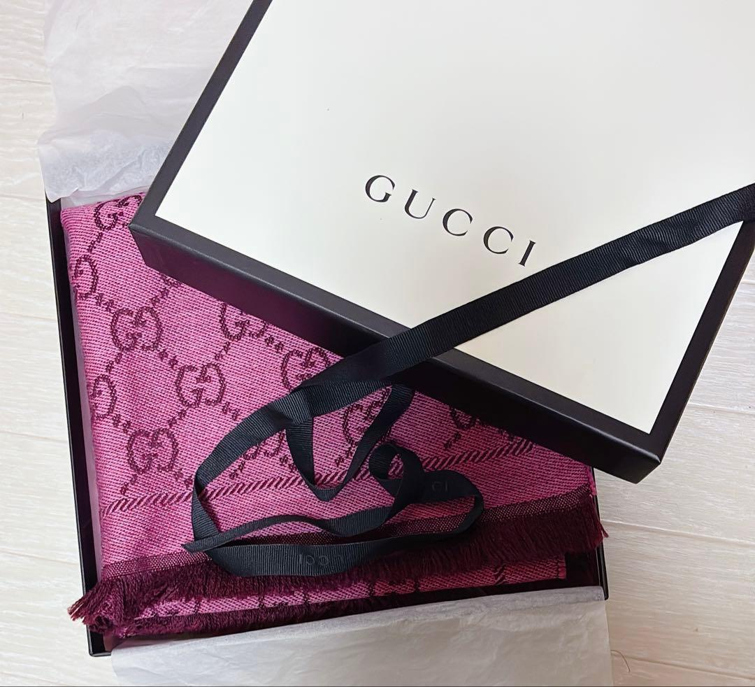 GUCCI GG柄ストール