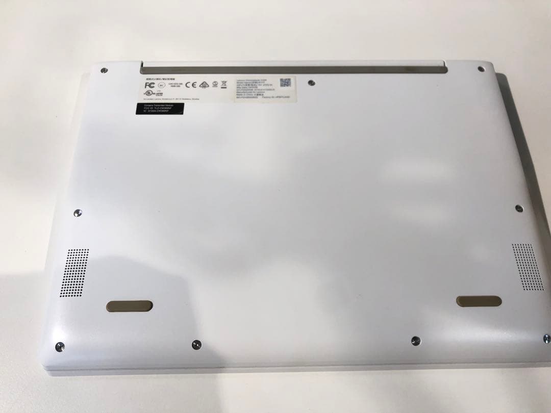 s1749 美品 Lenovo クロムブック C330 ホワイト パソコン