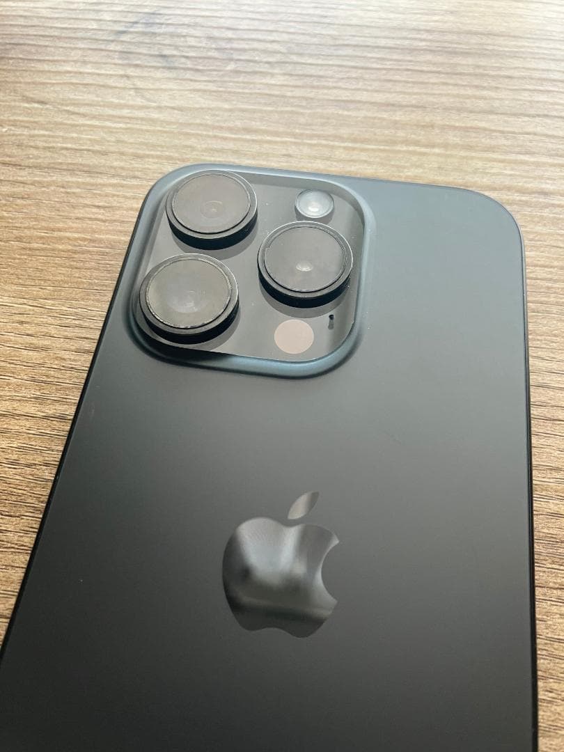 Apple iPhone 15 pro ブラック [注意点あり]