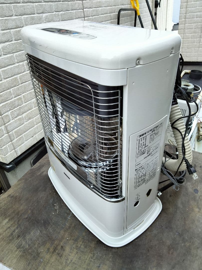 コロナFF石油ストーブミニパル！品番「FF‐VT5511P」2011年式中古品